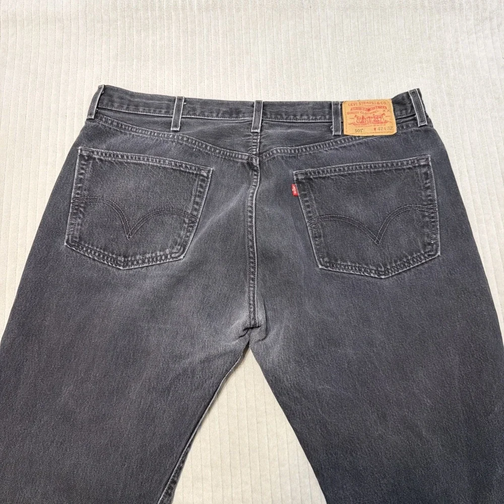 Levis Mens 501 Black Jeans 40x32 Button Fly Straight Leg 90s Grunge Vintage